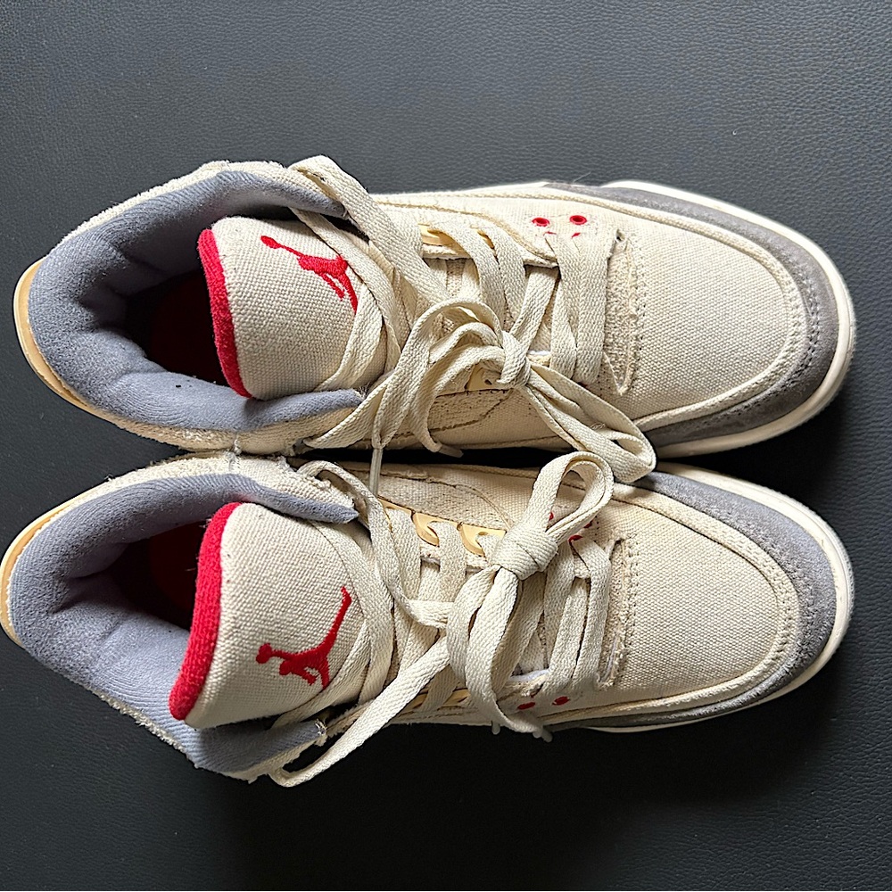 JORDAN 3 RETRO SE 'MUSLIN'
Size: US 6.5 Youth